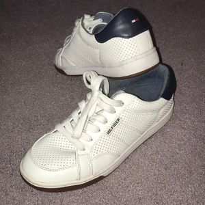 🏳️Tommy Hilfiger Sneakers 🚩